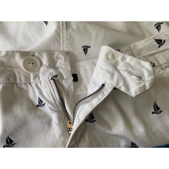 British Khaki Nautical Mini Skirt White with blue Sailboats Stretch Pockets Sz 8 - Picture 5 of 5